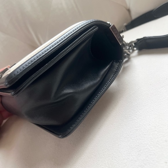 Chanel Chevron Bicolor Boy Bag - Picture 5 of 9
